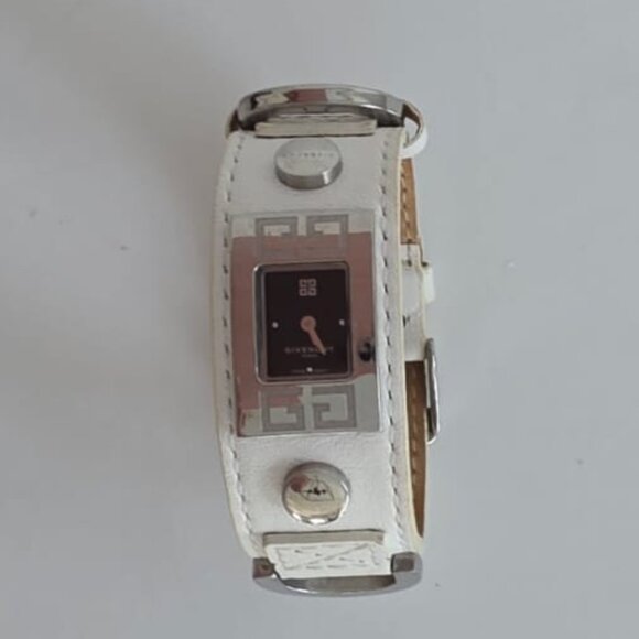 GIVENCHY TIME PIECE! - Picture 8 of 15